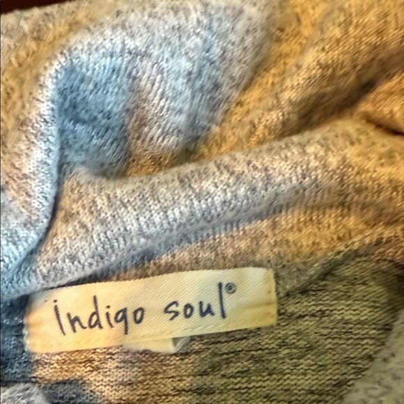 Floral Gray Long Sleeve Top - Picture 7 of 7